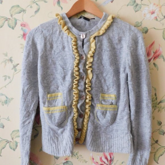 🐻 Vintage Yellow Gray Ruffle Cardigan 🌳🍃 - Picture 1 of 9